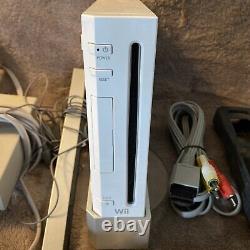 Nintendo Wii White Console Bundle 7 Games Wii Sports / Resort, 4 New Sealed
